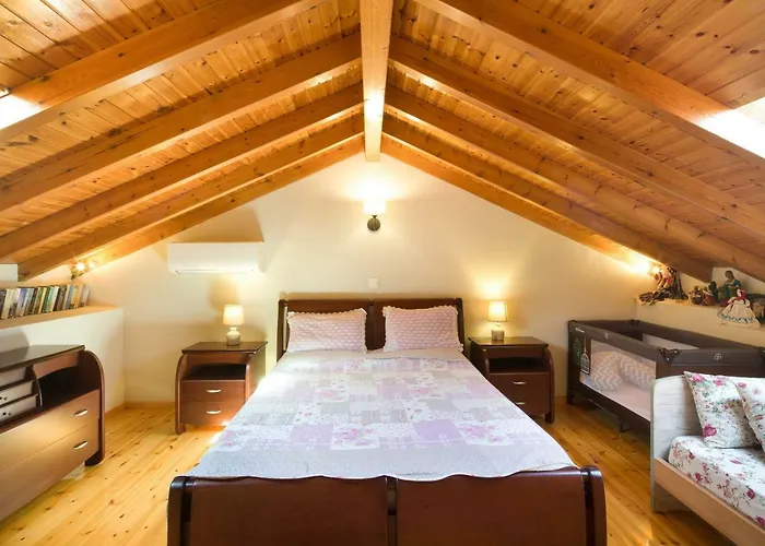 Mara\'S Traditional Cottage